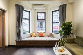 UNIQUE Creative Apartment w SKY View