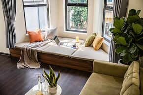 UNIQUE Creative Apartment w SKY View