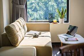 UNIQUE Creative Apartment w SKY View