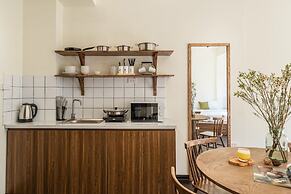 UNIQUE Creative Apartment w SKY View