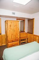 Montauk Lodge