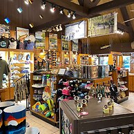 Montauk Lodge