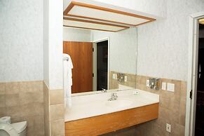 Montauk Lodge