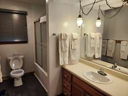 Montauk Lodge
