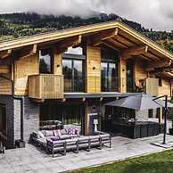 Chalet Amadeus - Designer Luxury Chalet for 14