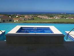 Villa Vuemont - Peaceful 3 Bedroom Villa With Pool