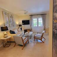 Villa Vuemont - Peaceful 3 Bedroom Villa With Pool