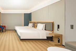 Holiday Inn Express Nanjing Xi'anmen, an IHG Hotel