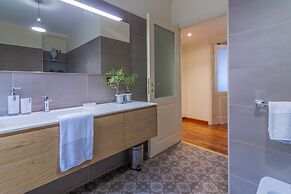 Aglaia Luxury Lake View