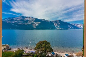 Aglaia Luxury Lake View