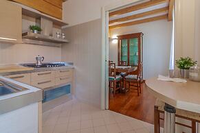 Aglaia Luxury Lake View