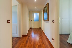 Aglaia Luxury Lake View