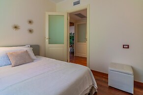 Aglaia Luxury Lake View