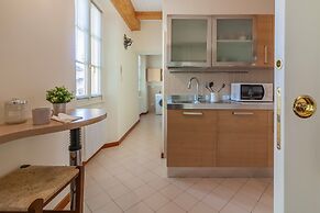 Aglaia Luxury Lake View