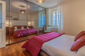 Aglaia Luxury Lake View