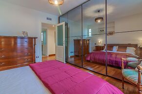 Aglaia Luxury Lake View