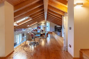 Aglaia Luxury Lake View