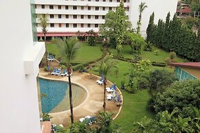 6-32 - 1 Bdr Condo With Balcony and Shared Pool