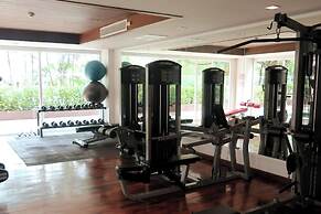 6-32 - 1 Bdr Condo With Balcony and Shared Pool