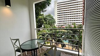 6-32 - 1 Bdr Condo With Balcony and Shared Pool