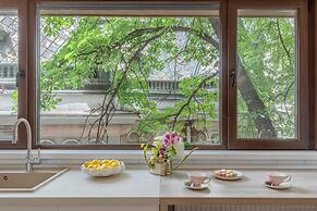 Modern & Bright Studio on Amzei Square