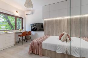 Modern & Bright Studio on Amzei Square