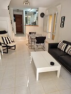 Cyprus Townhouse/ Queen Bed/ Pool/ Patio/air/freep