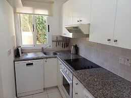 Cyprus Townhouse/ Queen Bed/ Pool/ Patio/air/freep