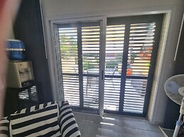 Cyprus Townhouse/ Queen Bed/ Pool/ Patio/air/freep