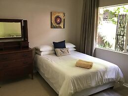 Fully Furnished 3 Bedroom House In in Pentagon Park Bloemfontein