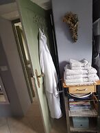 Cozy Mountain Apartment Retreat in Bajardo