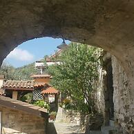 Cozy Mountain Apartment Retreat in Bajardo