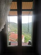 Cozy Mountain Apartment Retreat in Bajardo