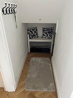 The Hidden Cottage Near Manchester Airport