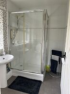 The Hidden Cottage Near Manchester Airport