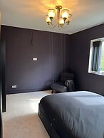 The Hidden Cottage Near Manchester Airport