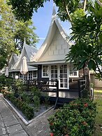 Luna Hut Resort Hua Hin