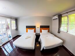 Luna Hut Resort Hua Hin