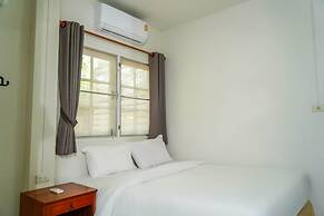 Luna Hut Resort Hua Hin