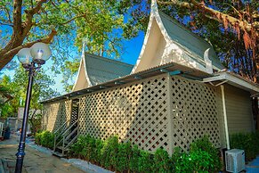 Luna Hut Resort Hua Hin