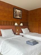 Luna Hut Resort Hua Hin