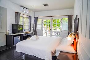Luna Hut Resort Hua Hin