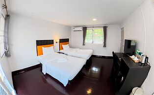 Luna Hut Resort Hua Hin