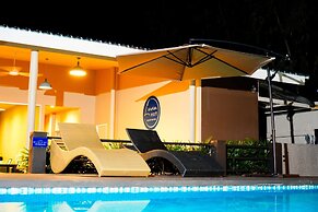 Luna Hut Resort Hua Hin