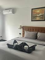 Luna Hut Resort Hua Hin