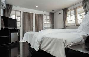 Luna Hut Resort Hua Hin