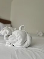 Luna Hut Resort Hua Hin