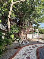 Luna Hut Resort Hua Hin
