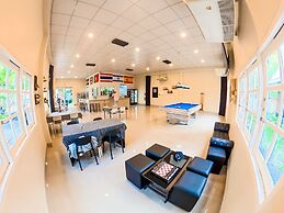 Luna Hut Resort Hua Hin