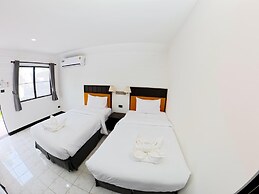 Luna Hut Resort Hua Hin
